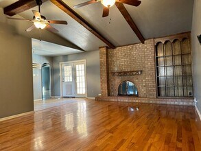 5722 2nd Pl in Lubbock, TX - Building Photo - Building Photo