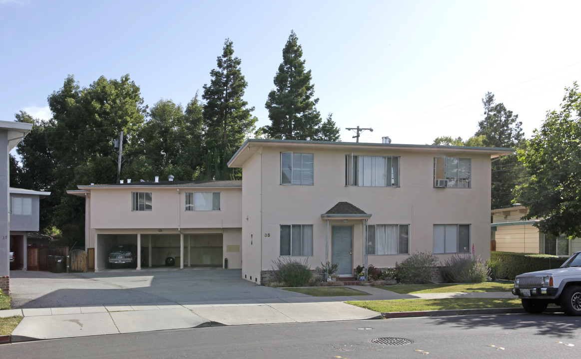 35 Atherwood Ave in Redwood City, CA - Foto de edificio