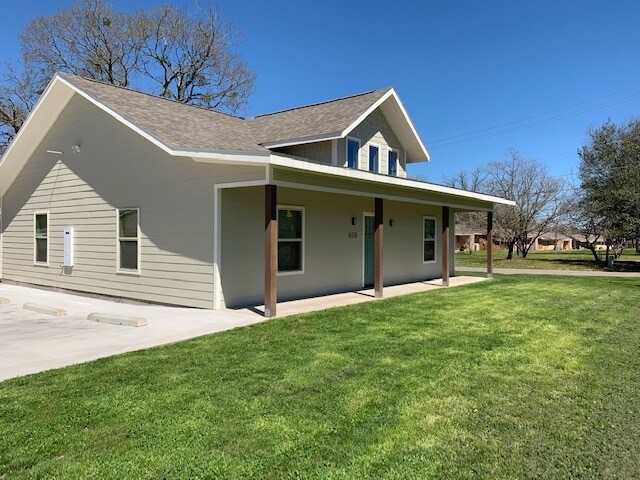 707 Maple St-Unit -1 in Commerce, TX - Building Photo