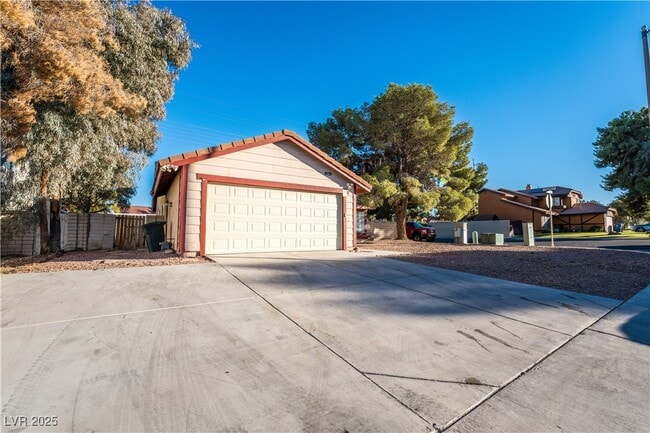 property at 2364 Belvedere Dr