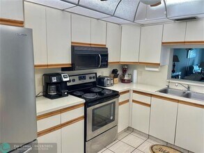 3301 Aruba Way in Coconut Creek, FL - Building Photo - Building Photo
