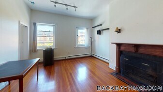591 Beacon St, Unit 7 in Boston, MA - Building Photo