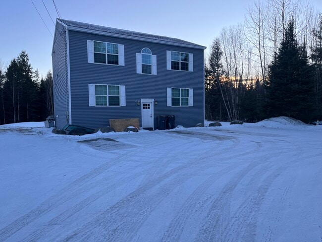 property at 9 Batmanuel Ln