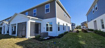 2878 Narcoossee Cmns Wy in St. Cloud, FL - Building Photo