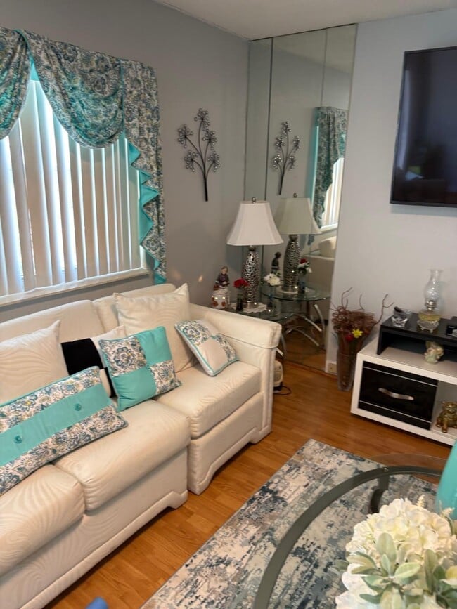 property at 275 Monaco Blvd