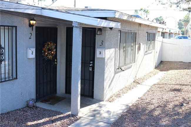 1828 Lewis Ave in Las Vegas, NV - Building Photo - Building Photo