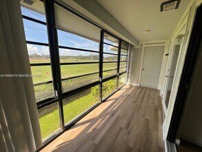 9727 Hammocks Blvd in Miami, FL - Building Photo - Building Photo