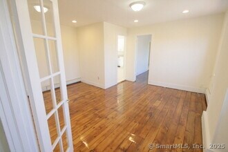 235 Wooster St in New Haven, CT - Building Photo - Building Photo