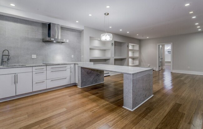 329 Columbus Ave, Unit 327-11 in Boston, MA - Foto de edificio - Building Photo
