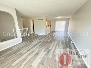4804 NW Downing St in Blue Springs, MO - Building Photo - Building Photo