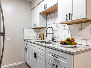 2751 E Ledbetter Dr, Unit Arterra - 1 Bedroom in Dallas, TX - Foto de edificio - Building Photo