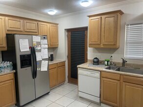 323 Wildwood Way in Belleair, FL - Foto de edificio - Building Photo