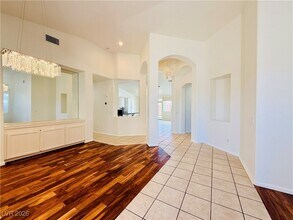 2547 Serenity Hollow Dr in Henderson, NV - Building Photo - Building Photo