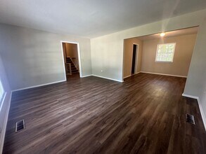 705 Buena Vista Dr in Fayetteville, NC - Building Photo - Building Photo