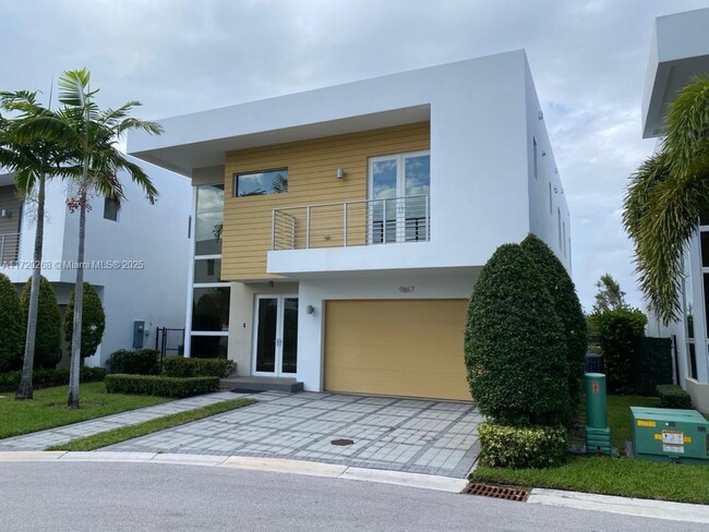 9867 NW 75th Terrace in Doral, FL - Building Photo - Building Photo