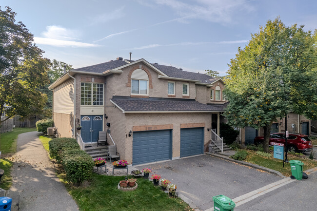 4 Farnham Dr