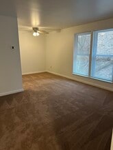 Shannon Hollow Road Apartments in Pittsburgh, PA - Foto de edificio - Building Photo