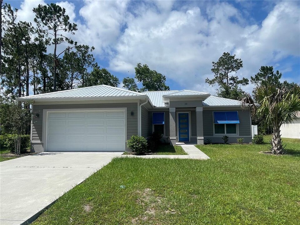 28 Westrock Ln in Palm Coast, FL - Building Photo