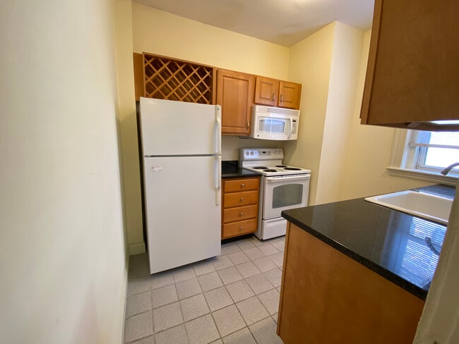 54 Queensberry St, Unit 102-15 in Boston, MA - Building Photo - Building Photo