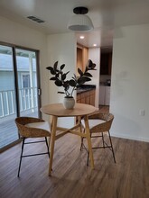 411 NE 1st Ave in Visalia, CA - Building Photo - Building Photo