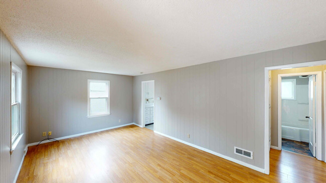 1420 Lee Ave in Albert Lea, MN - Building Photo - Building Photo