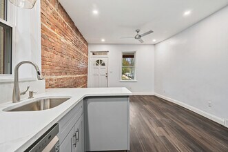 318 Laurel St in Pittsburgh, PA - Foto de edificio - Building Photo