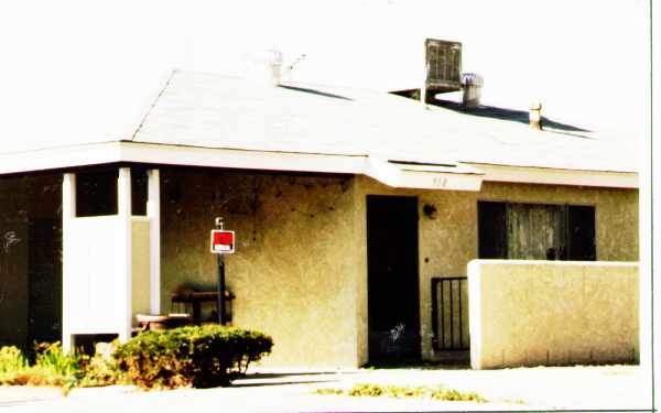 510-516 S Vine Ave in Ontario, CA - Building Photo