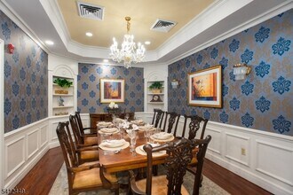 41 Springfield Ave in Summit, NJ - Foto de edificio - Building Photo