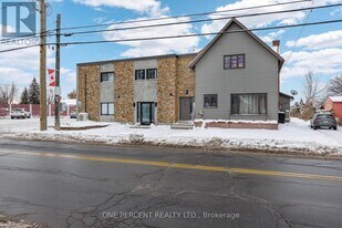 6610 Fourth Line Rd in Ottawa, ON - Building Photo