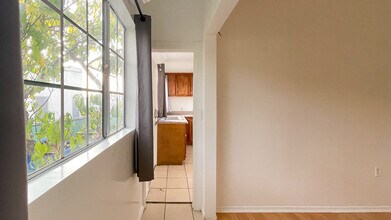 2246 S Bronson Ave in Los Angeles, CA - Building Photo - Building Photo