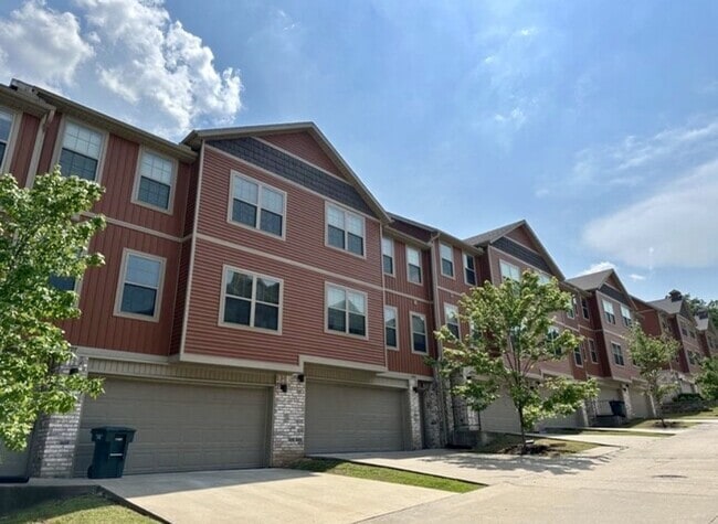 property at 2813 W Cottonwillow Way