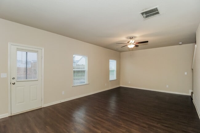 134 Innis Brk Cir in Cartersville, GA - Building Photo - Building Photo
