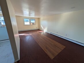 311 Litchfield Ave, Unit 2 in Elmont, NY - Building Photo - Building Photo