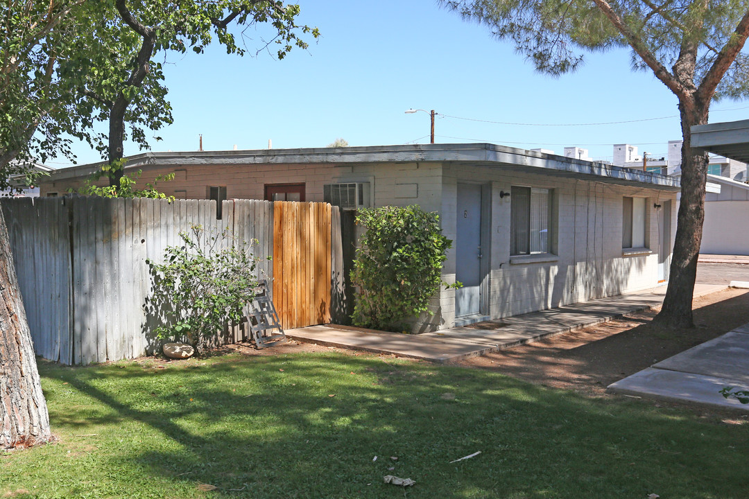 Fifth Street Apartments in Tempe, AZ - Foto de edificio