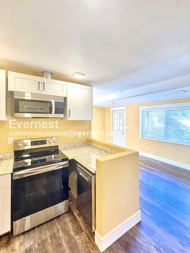 43404 SE N Bend Way