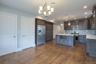 535 E Walnut St in Long Beach, NY - Building Photo - Building Photo