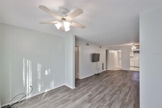 801 83rd Ave N in St. Petersburg, FL - Building Photo - Building Photo