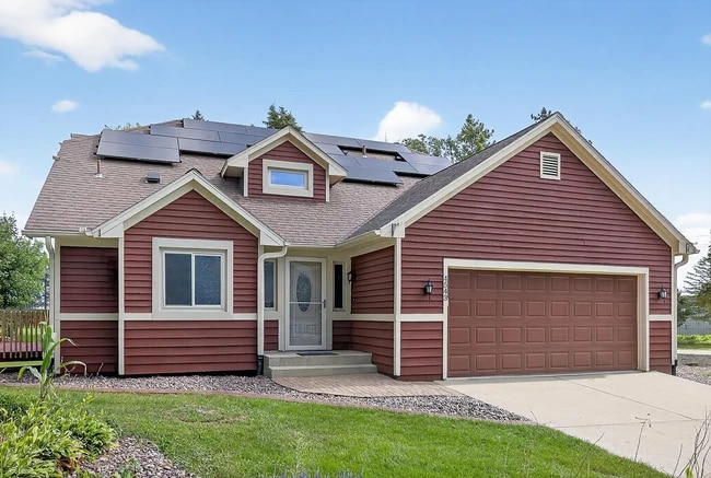 property at 4543 Arbor Dr NW