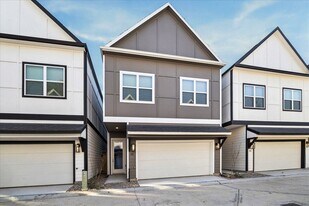 206 Clark Rd in Houston, TX - Building Photo