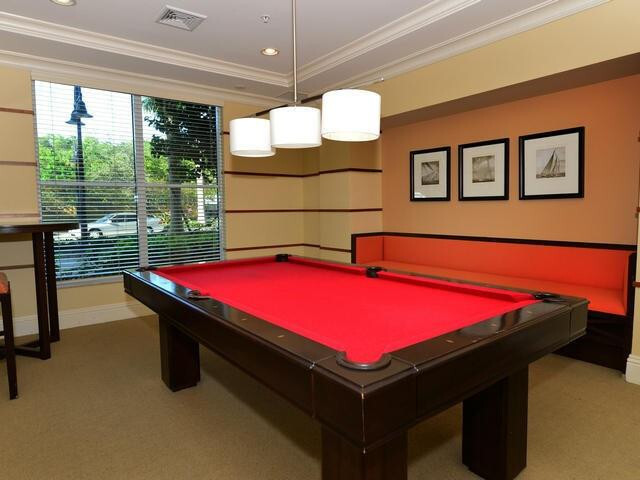 100 NE 6th St, Unit 203 in Boynton Beach, FL - Foto de edificio - Building Photo