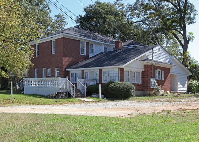 7047 Swift St in Lithonia, GA - Building Photo - Building Photo