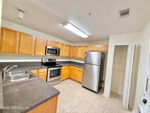 6788 Manotak Oaks Dr in Jacksonville, FL - Building Photo - Building Photo