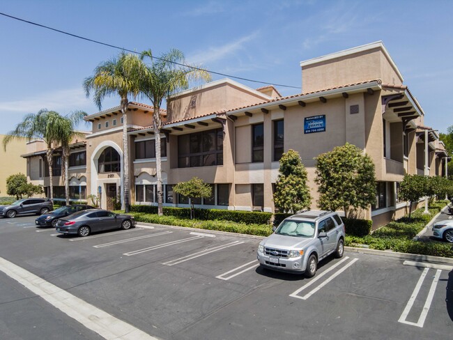 Victory Place in Woodland Hills, CA - Building Photo - Building Photo