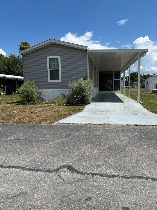 36111 Begonia Ave in Zephyrhills, FL - Building Photo