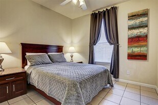 6468 Corporate Dr in Houston, TX - Building Photo