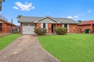 6311 Bluestone Dr in Houston, TX - Building Photo - Building Photo