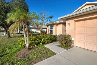 2134 Boxwood St in North Port, FL - Building Photo - Building Photo