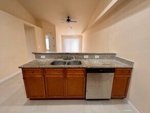 1134 SE 9th Ct in Cape Coral, FL - Building Photo - Building Photo