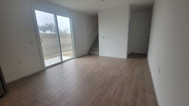 12533 Camino Glorieta in Bakersfield, CA - Building Photo - Building Photo