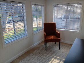 1856 51st St in Sacramento, CA - Foto de edificio - Building Photo